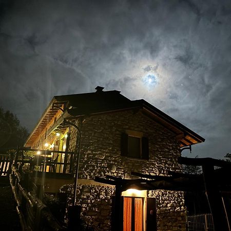 Agriturismo Il Talento Nella Quiete Castiglione dʼIntelvi Exterior foto